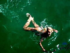 Amateur, Playa, Rubia, Abierta, Hd, Afeitado, Ducha, Fumando