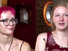 Skater Girl und Metal Girl haben Spaï mit Toys - 720P amateur lesbian sex