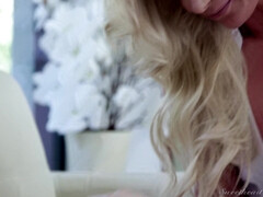 Блондинки, Грудастые, Колледж, Сидя на лице, Зрелые, Лизание жопы, Молоденькие, Сиськи