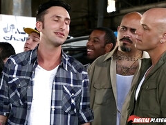 Blonde, Sucer une bite, Faciale, Seins naturels, Fête, Police, Chatte, Nénés