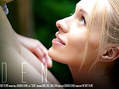 Blond, Vingeren, Hd, Naakt, Buiten, Klein, Zuigen, Tieten likken