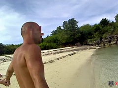 素人, ビーチ, デカパイ, キス, アウトドア, 公共, ロシア人, オッパイの