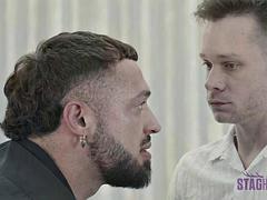 Grosse bite, Blonde, Sucer une bite, Brunette brune, Bâillonner, Homosexuelle, Muscle, Tatouage