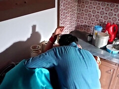 お尻, デカ尻, デカパイ, 茶髪の, 気狂い, インド人, 淫乱熟女, オッパイの