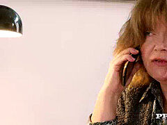 In den arsch, Blasen, Spermaladung, Doppelpenetration, Europäisch, Aufs gesicht abspritzen, Milf, Tätowierung