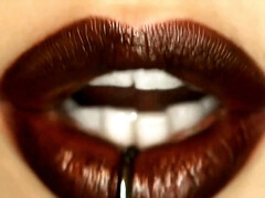 Grosse titten, Blasen, Aufs gesicht abspritzen, Lecken, Pov, Öffentlich, Muschi, Rasiert