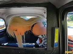 フェラチオ, 車, 手コキする, Hd, 異人種間, 自然山雀, ヌード, 馬乗り