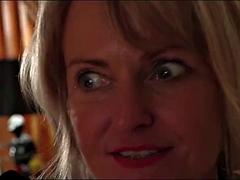 Anal, Blonde, Sucer une bite, Femme couguar, Partouze, Groupe, Hard, Lingerie