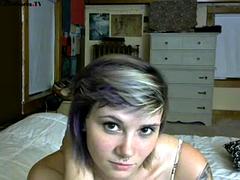 Enthousiasteling, Tatoeage, Tieten likken