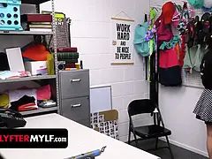 Achterkamer, Sperma in mond, Sperma shot, Dominatie, Brillen, Hd, Strippen, Taboe