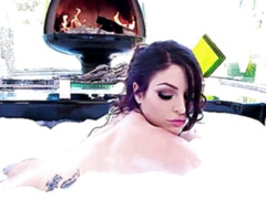 Cul, Salle de bains, Gros cul, Sucer une bite, Brunette brune, En levrette, Mère que j'aimerais baiser, Mouillée