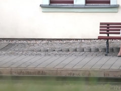 Enthousiasteling, Grote mammen, Flashing, Natuurlijke tieten, Buiten, Openbaar, Kut duiken, Hangende tieten