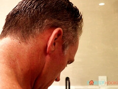 Tussi, Britisch, Kehlenfick, Fingern, Rasiert, Dürr, Titten, Nass