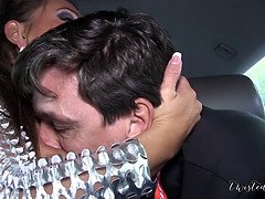 Анальный секс, Большая жопа, Минет, Брюнетки, Белье, Милф, Мамочка, На публике