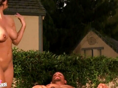 Gros seins, Bikini, Sucer une bite, Brunette brune, Hard, Masturbation, De plein air, Mouillée