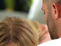 Gros seins, Blonde, Sucer une bite, Tir de sperme, Lingerie, Chatte, Adolescente, Nénés