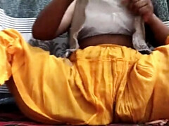 18, インド人, 母乳, 一人, 義母, ティーン, オッパイの, 妻