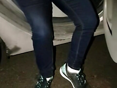 Amateur, Británico, Compilación, Fetiche, Jeans, Al aire libre, Orinar, Público