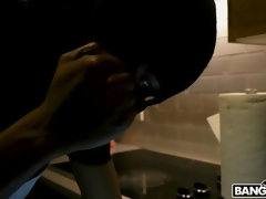 Zwart, Pijpbeurt, Sperma in mond, Hondjeshouding, Hardcore, Latijnse vrouw, Monster, Ruw