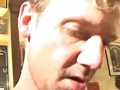 Leie, In den arsch, Aufs gesicht abspritzen, Faustfick, Deutsch, Orgie, Realität, Vintage