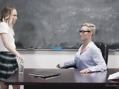 舐める尻, デカパイ, ブロンド, 指いじり, レズビアン, オマンコ, 教師, ティーン