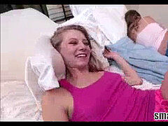 フェラチオ, カップル, オーガズム, 小柄, 剃毛, ティーン