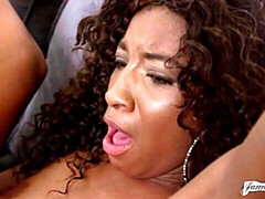 Vrouw, Zoenen, Likken, Ondergoed, Masturbatie, Kut duiken, Geschoren, Strippen