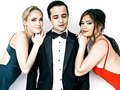 Endearing Riley Jean and Scarlett Alexis - blowjob clip - Innocent High