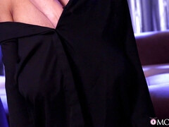 69, デカ尻, 巨乳な, なめる, 母, 自然山雀, ピアス, タトゥー