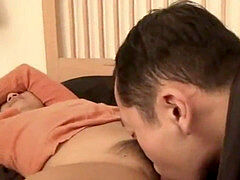 Asiatisch, Küssen, Mutti