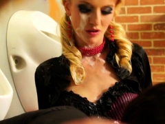 Rubia, Morena, Fetiche, Madres para coger, Strapon