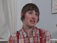 Arsch, Dildo, Füsse, Deutsch, Lesbisch, Natürlichen titten, Reiten, Rasiert