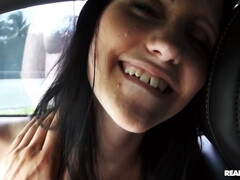 Pijpbeurt, Auto, Vingeren, Flexibiel, Lesbisch, Orgasme, Klein, Gezichtspunt