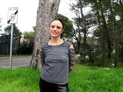 Nana, Grosse bite, Sucer une bite, Brunette brune, Hard, Hd, Plan cul à trois