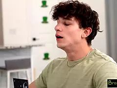 Pijpbeurt, Bruinharig, Sperma shot, Handbeurt, Hd, Monster, Orgasme, Tieten likken
