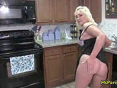 Любители, Минет, Кончили внутрь, Белье, Милф