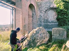 A 90 in the Roman ruins with plug