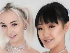 In den arsch, Arsch, Blondine, Blasen, Frau frau mann, Hardcore, Jungendliche (18+), Flotter dreier
