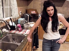 Zwart, Pijpbeurt, Bruinharig, Handbeurt, Interraciaal, Tiener, Trio, Tieten likken