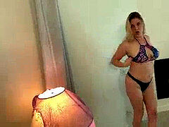 Amateur, Bikini, Pareja, Corridas faciales, Casero, Pequeña, Realidad, Tabú