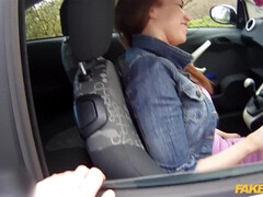 素人, フェラチオ, 車, 彼女, 手コキする, アウトドア, ユニフォーム