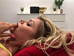 Lécher le cul, Blonde, Mignonne, Faciale, Hd, Mère que j'aimerais baiser, Pov, Public