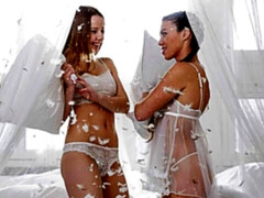 Grote kont, Pop, Zoenen, Masturbatie, Kut duiken, Strippen, Tiener, Tieten likken