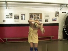 Asiatique, Cul, Gros seins, Blonde, Sucer une bite, Plantureuse, Lesbienne, Mamelons