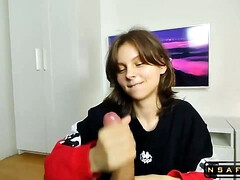 Leie, In den arsch, Asiatisch, Grosser arsch, Grosse titten, Blasen, Vollbusig, Titten