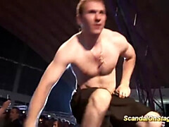 デカパイ, ブロンド, 軟体, Hd, 公共, ストリッピング