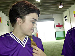 Stellung 69, Prominente, Gruppe, Behaart, Lecken, Muschi, Jungendliche (18+), Titten