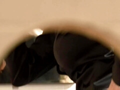 お尻, ブロンド, フェラチオ, のぞき穴, 手コキする, ハードコア, 裸, オッパイの