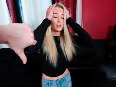 Schattig, Handbeurt, Klein, Geschoren, Mager, Tatoeage, Tieten likken, Speelgoed