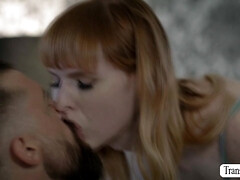 In den arsch, Grosse titten, Kehlenfick, Transe, Arsch lecken, Transfrau